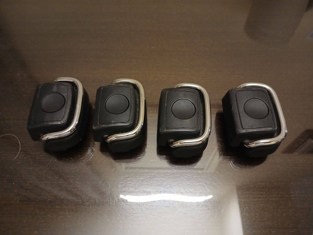 Gyri audi csomagrgzt 4db csuszka