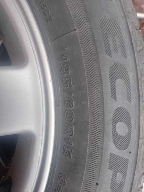 Gyri ignis alufelni j llapot Bridgestone nyri gumikkal