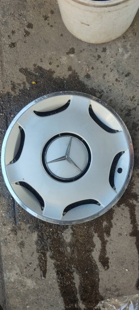 Gyári mercedes 15 collos dísztárcsa króm peremes