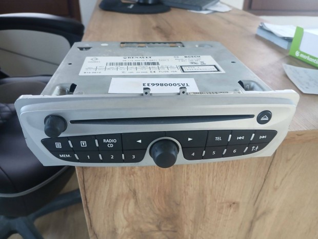 Gy�ri renault cd k�d meg van