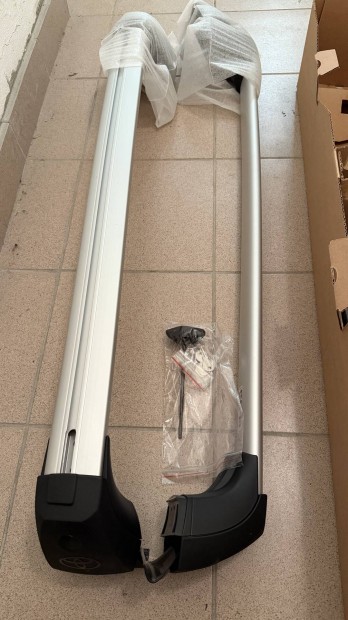 Gy�ri tet�csomagtart� Toyota Yarishoz