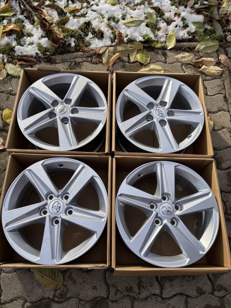 Gyari toyota 7x16 et40 5x114,3 uj alufelni garnitura