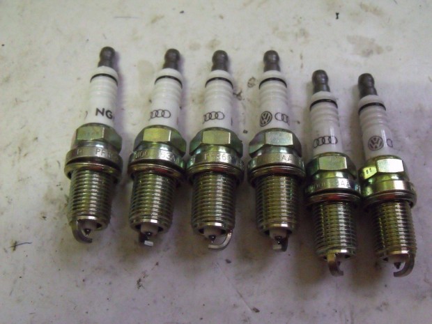 Gy�ri �j Ngk platina gyertya