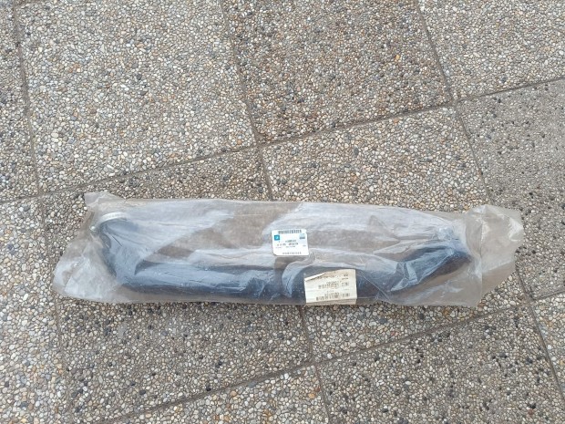 Gy�ri �j Opel Vivaro intercooler cs� 