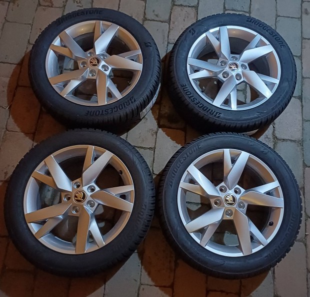 Gyri j Skoda Lyra 17" felni kerkszett j Bridgestone tli gumi