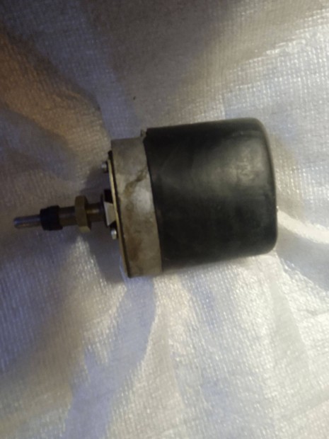 Gyári új Trabant Combi 601 hátsó ablaktörlő motor 6 v
