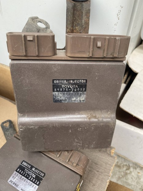 Gy�ri vezerlo injektor dyna 100 150 Toyota