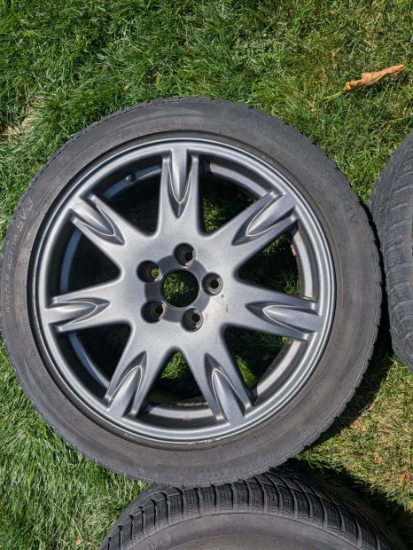 Gyári volvo Thor 17es alufelnik