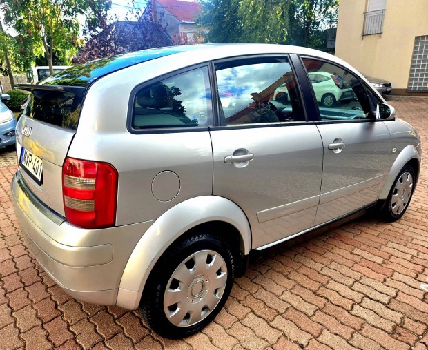 Gyárias-megkímélt Audi A2 1.4 benzin