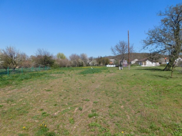 Gyenesdi�son csendes helyen telek elad�