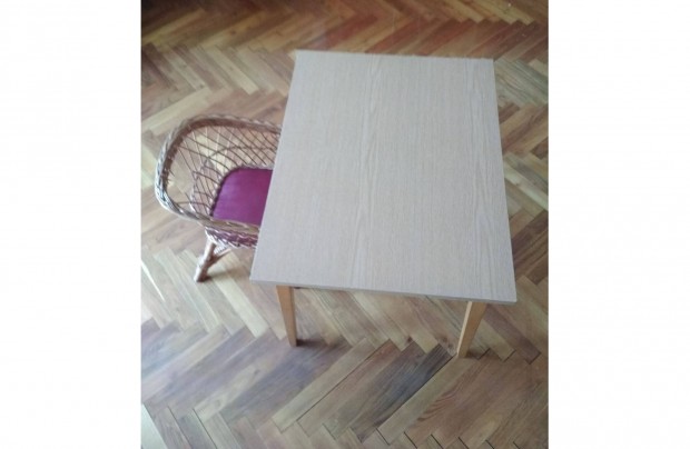 Gyerek asztal + gyerek rattan fotel