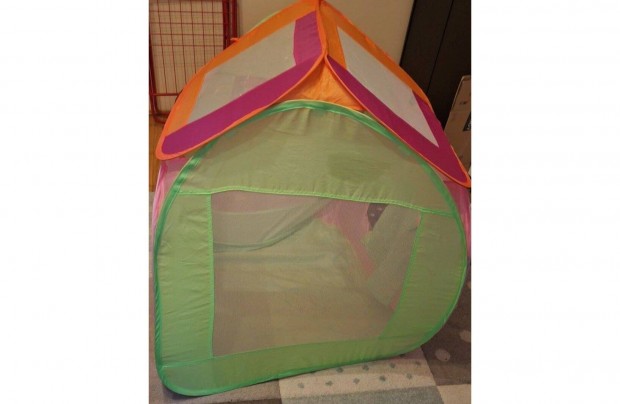 Gyerek j�tsz�h�z/j�tsz�s�tor