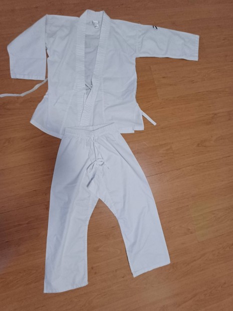 Gyerek karate ruha 130