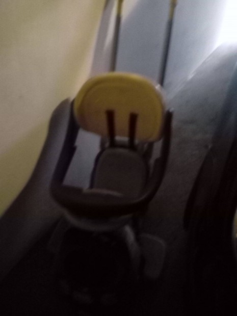 Gyerekkocsi jelképes áron eladó!