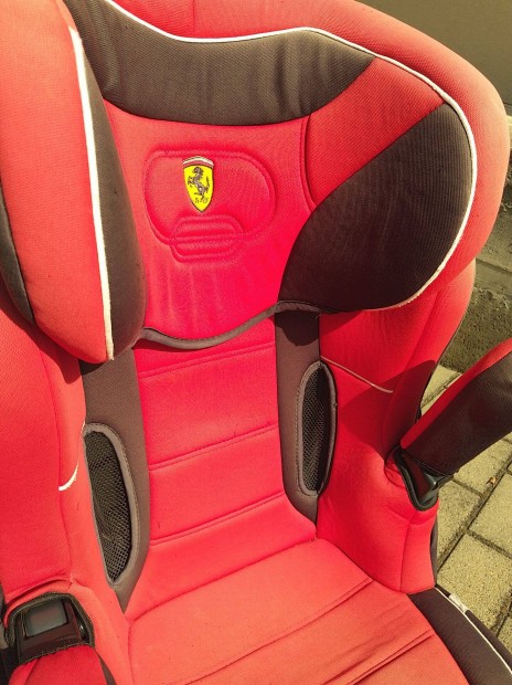 Gyerekls Ferrari 3-7 ves korig a papa taxiba is legyen ls,olcsn