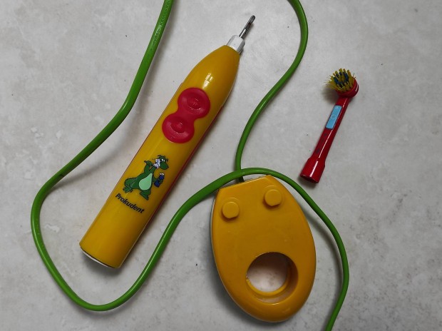 Gyermek elektromos fogkefe