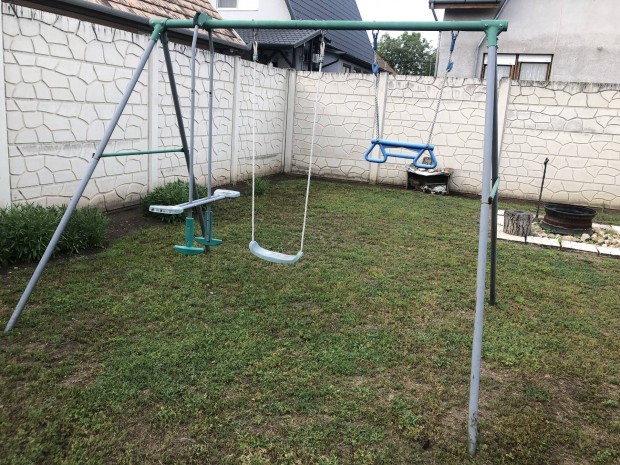 Gyermek kerti hinta elad 3-4 fs darab