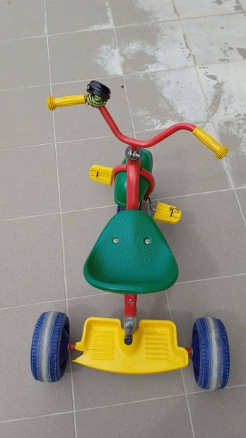Gyermek tricilki 3 kerek pedlos kis bicikli
