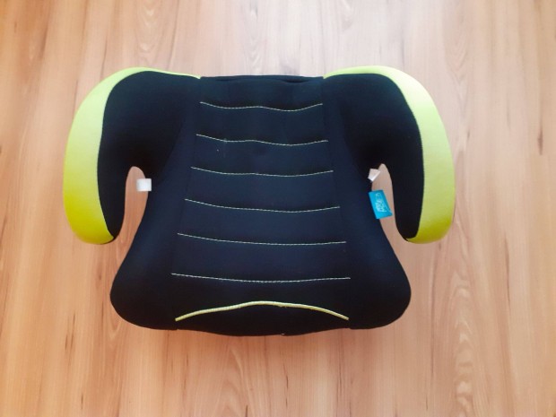 Gyermek �l�smagas�t� g�pkocsiba