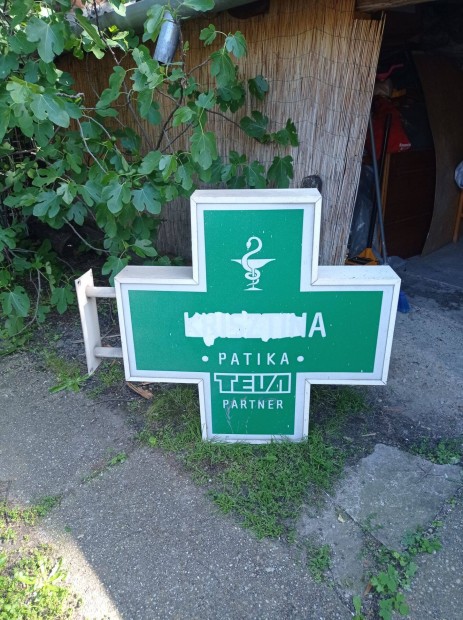 Gyógyszertári, orvosi cégér