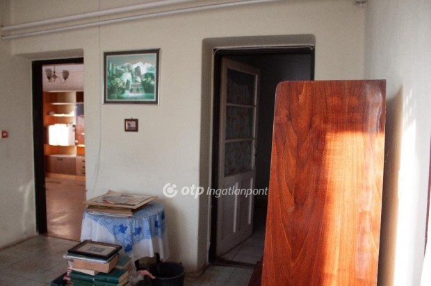 Gyomaendr�di elad� 79 nm-es h�z