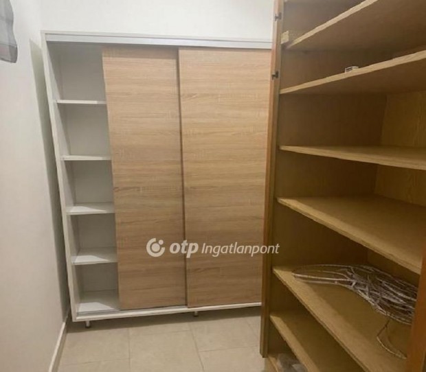 Gy�ngy�si 100 nm-es h�z elad�