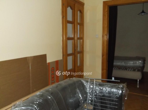 Gy�ngy�si elad� 91 nm-es h�z