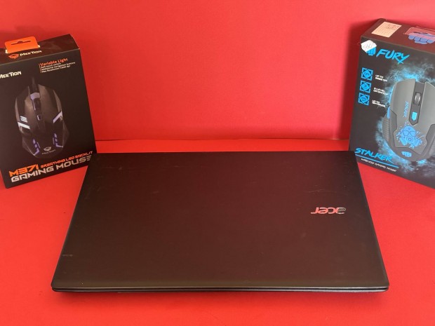 Gyönyörű Acer i3 6 gen 128 gb ssd 8 gb tam windows 10eladó