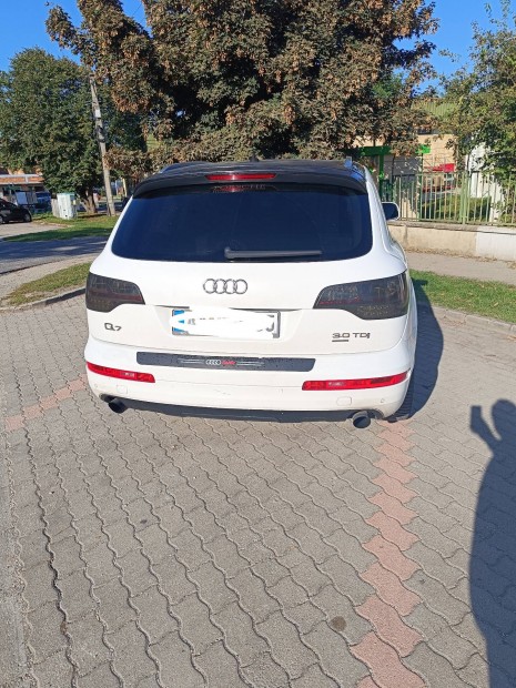 Gynyr Audi Q7 