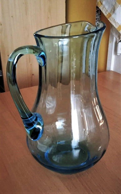 Gyönyörű kék nagy méretű, fújt üveg kancsó