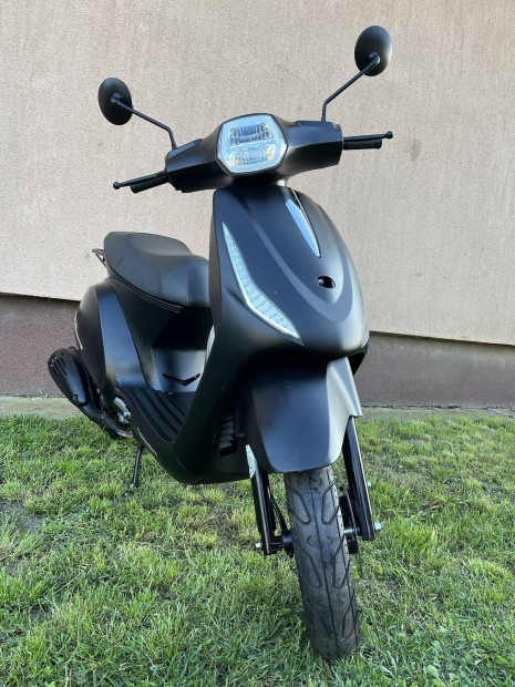Gyönyörű kifogástalan állapotú 50 cm? 4T robogó
