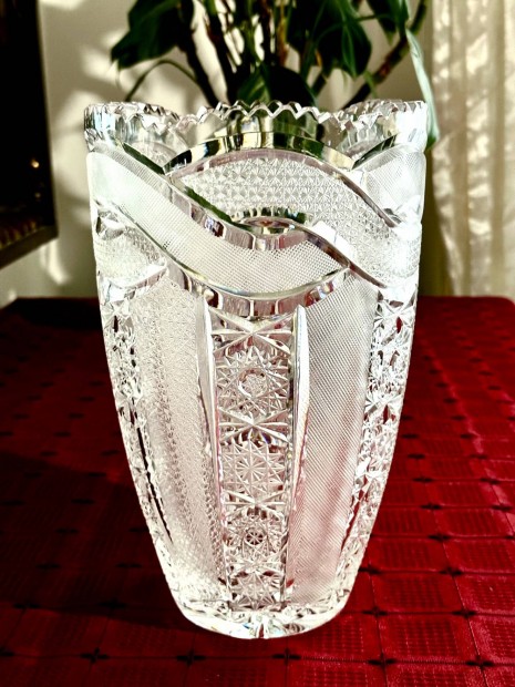 Gynyr lomkristly vza 26 cm