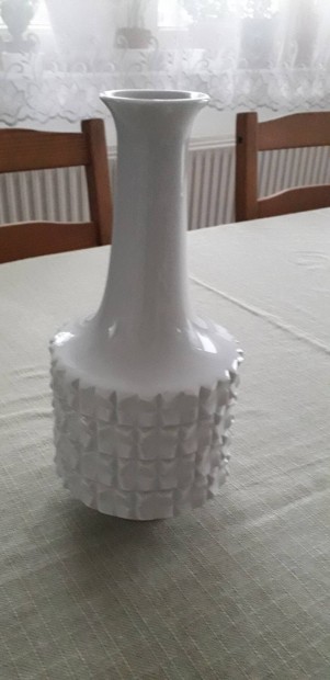 Gynyr szp hibtlan, bordzott, fehr, Meisseni porceln vza