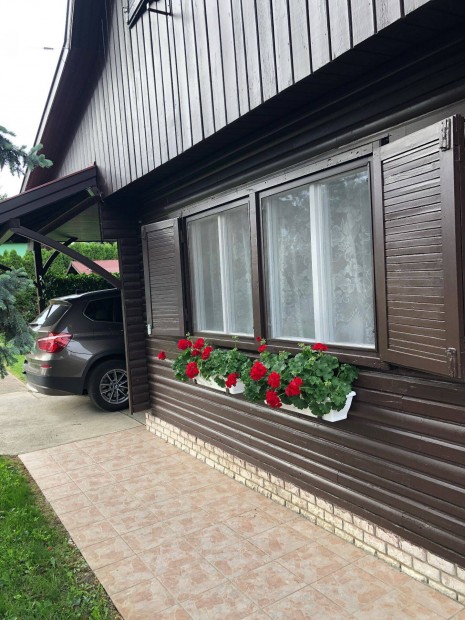 Gyop�rosf�rd�n lak�h�z elad�