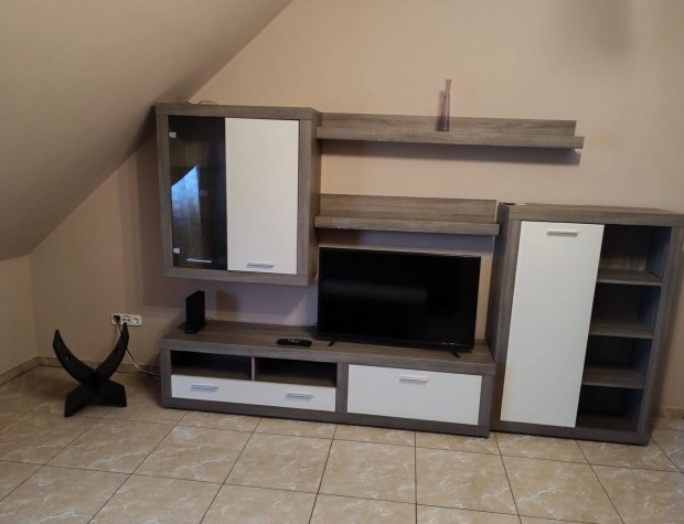 Gy�r-M�nf�csanak �j �p�t�s� t�rsash�zi �vezet�ben lak�s kiad�