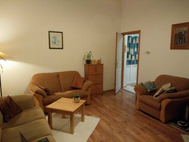 Gy�r Sziget lak�s kiad�