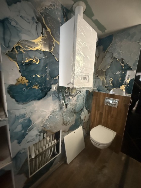 Gy�ri elad� t�gla csal�di h�z