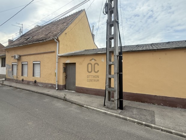 Győri eladó tégla családi ház