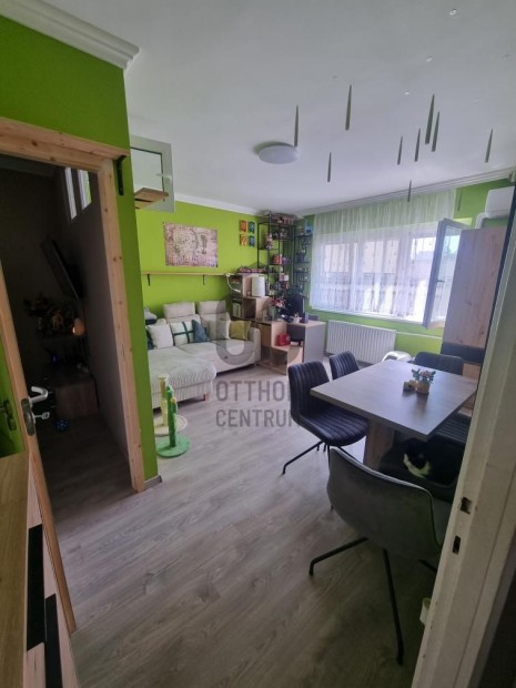 Győri eladó tégla társasházi lakás