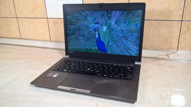 Gyors Toshiba Portege I5 laptop, notebook ssd, kivl akku Win10