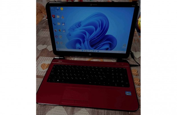 Gyors i3 - Win11 HP Laptop Eladó! Intel 4 x 1800 MHz CPU, Új SSD!