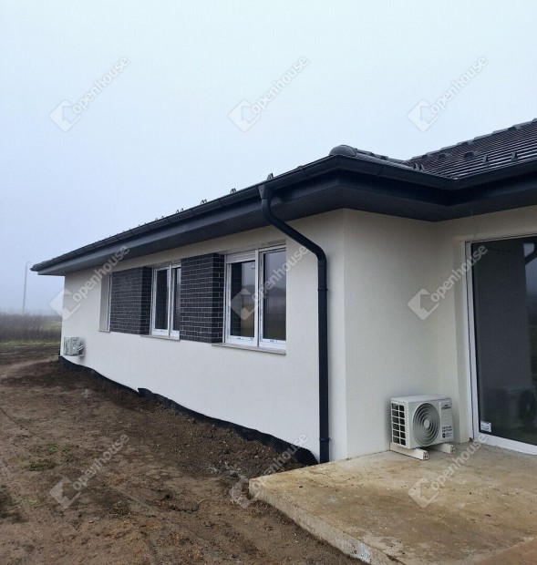 Gy�rs�gon magas min�s�gben kivitelezett h�z elad�