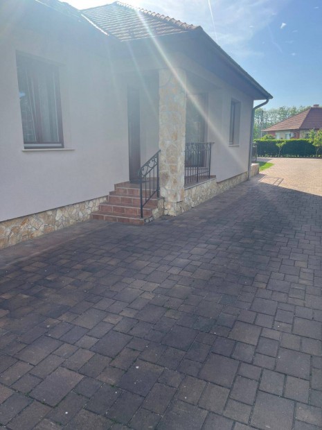Győrszemere eladó ház
