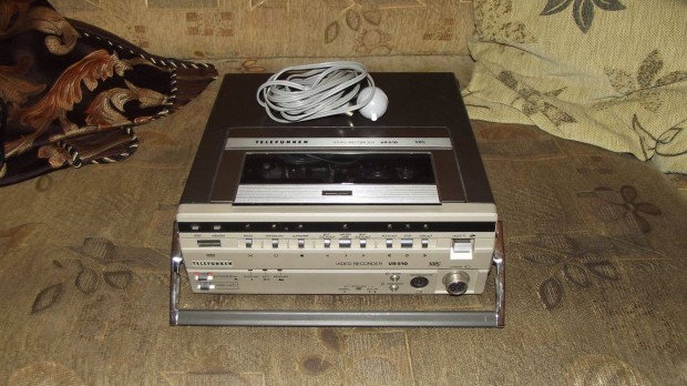 Gyjtemnybe val Telefunken Retro hordozhat VHS magn vide