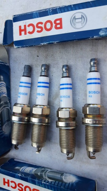 Gyújtógyertya Ngk PFR6Q Audi, Opel, VW, Skoda hoz