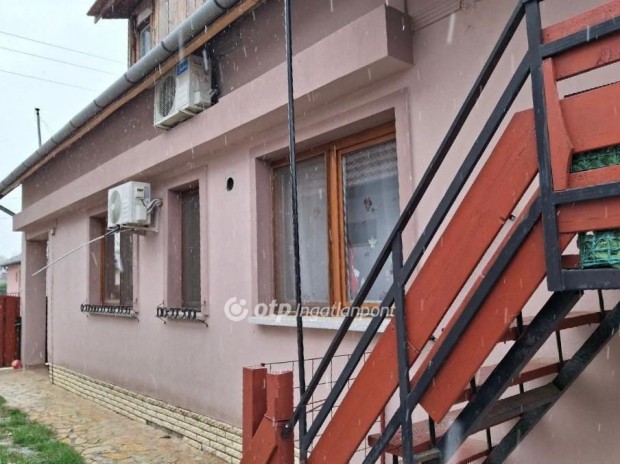 Gyulai 128 nm-es h�z elad�