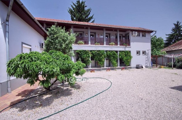 Gyulai 320 nm-es h�z elad�