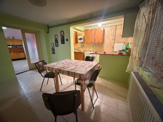 Gyulai 89 nm-es h�z elad�