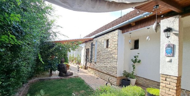 Gyulai eladó 100 nm-es ház