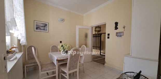 Gyulai elad� 192 nm-es h�z